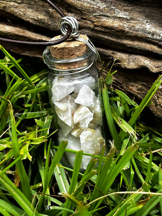 White Crystal Geode Trinket