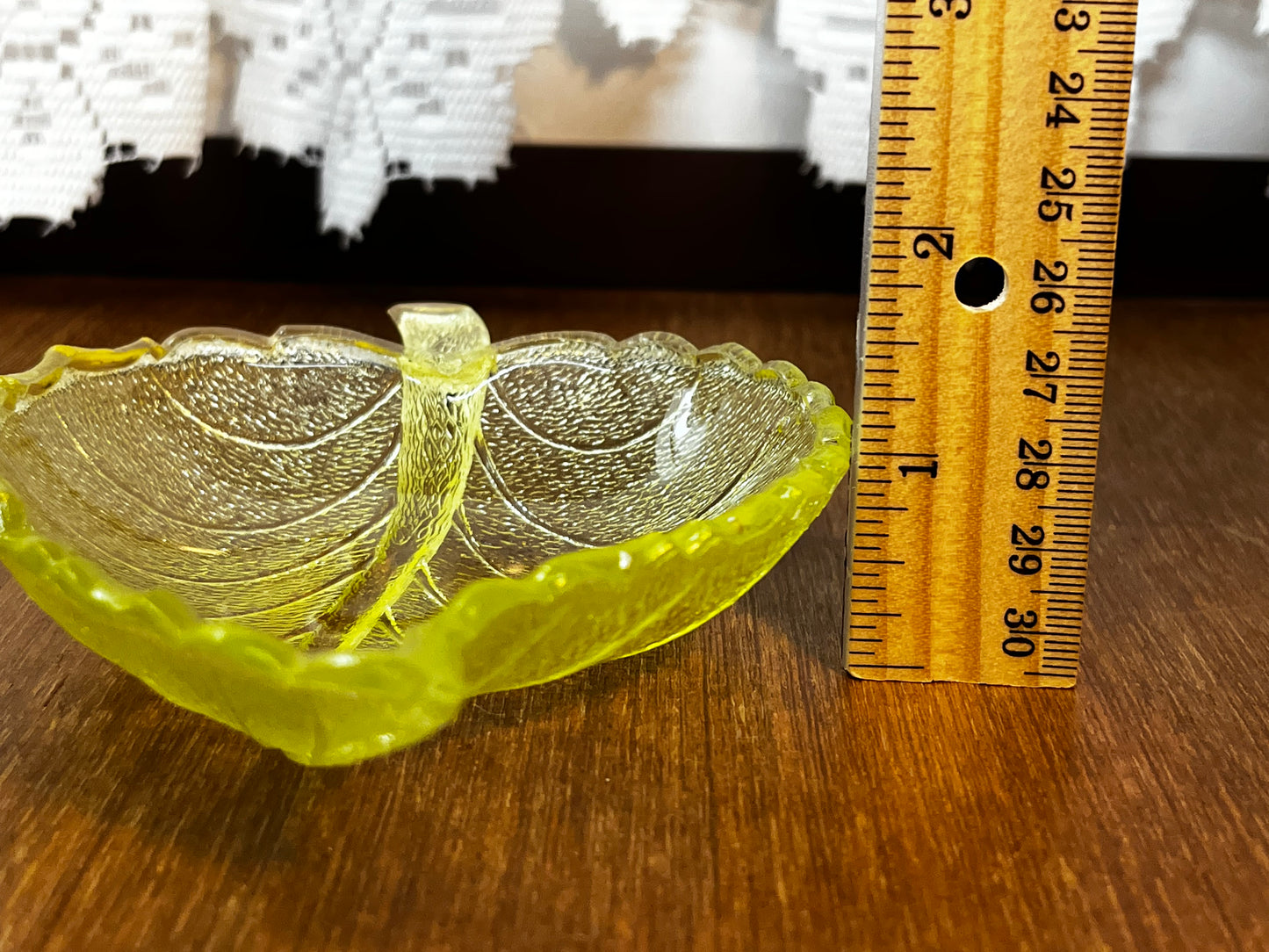 Vintage Set Of 3 Uranium Leaf Glass Dishes