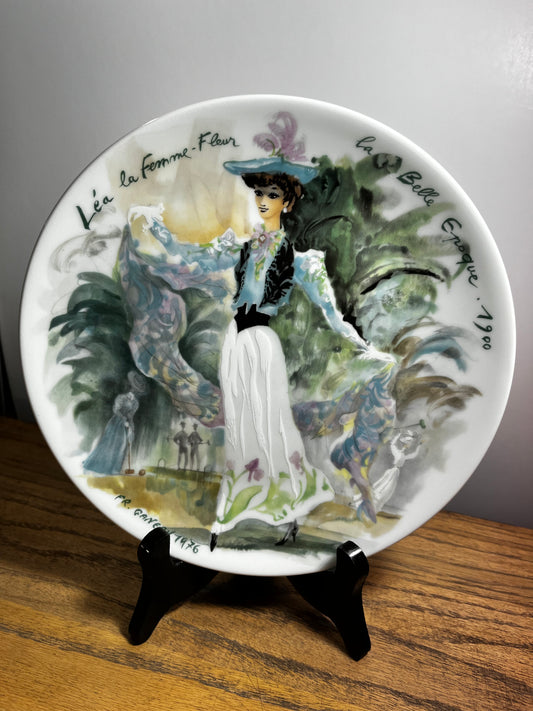 Vintage Collectible D Arceau-Limoges AY 350 Les Femmes Du Siecle 1900 Porcelain Plate