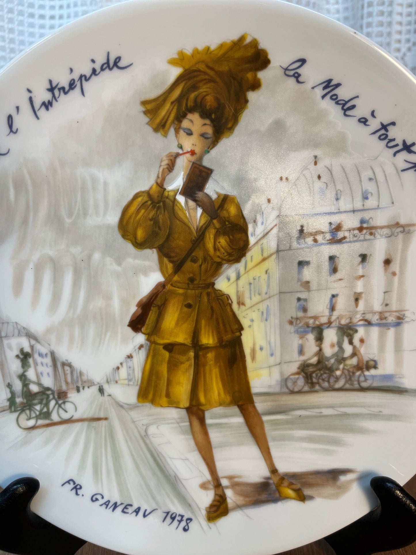 Vintage Collectible D Arceau-Limoges CM 6g7 Les Femmes Du Siecle 1943 Porcelain Plate