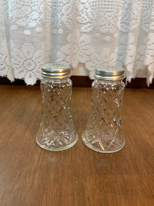 Vintage Salt & Pepper Shaker