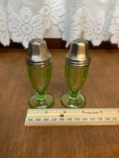 Vintage Uranium Glass Hazel Atlas Salt And Pepper Shaker Set