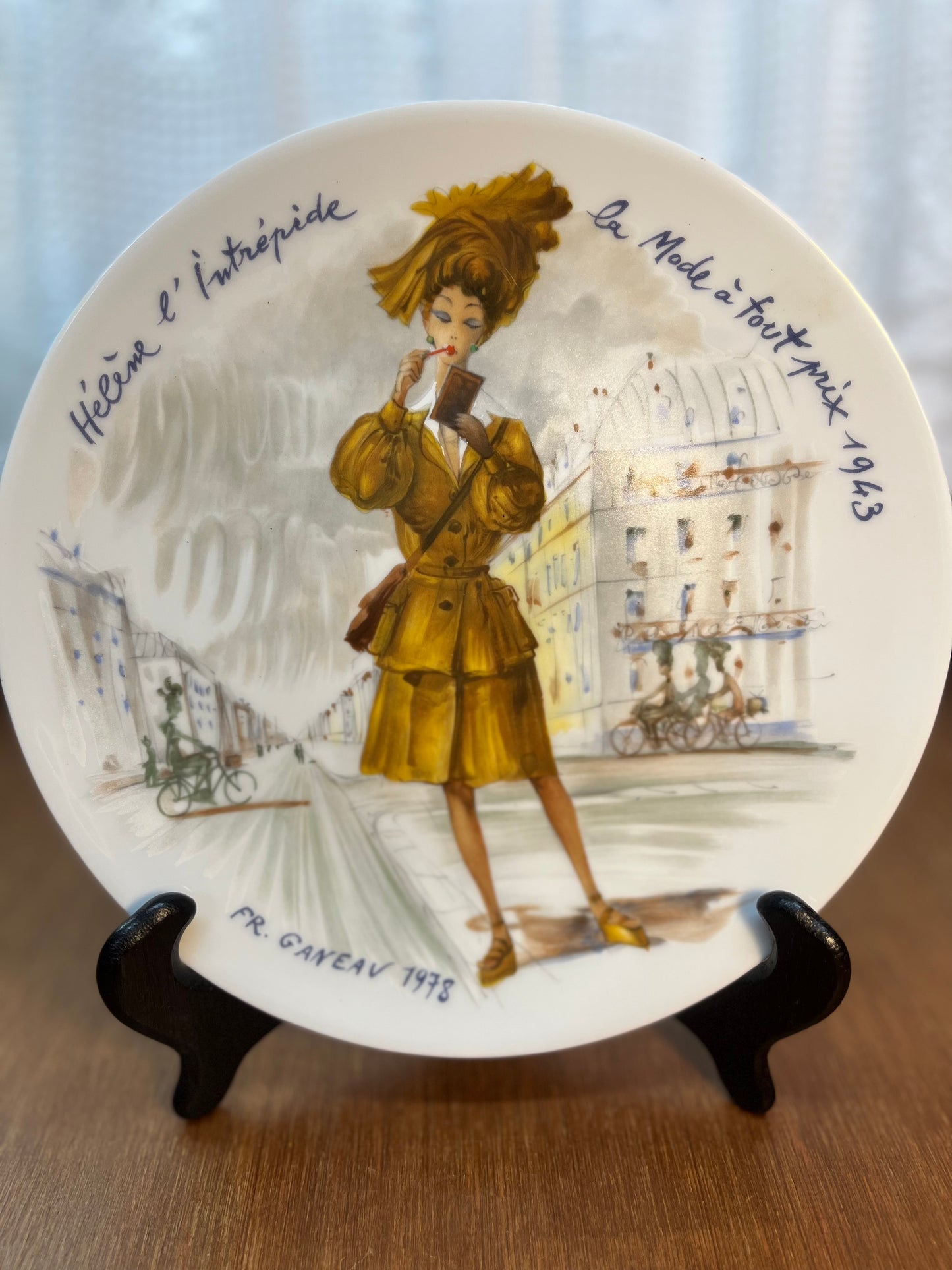 Vintage Collectible D Arceau-Limoges CM 6g7 Les Femmes Du Siecle 1943 Porcelain Plate