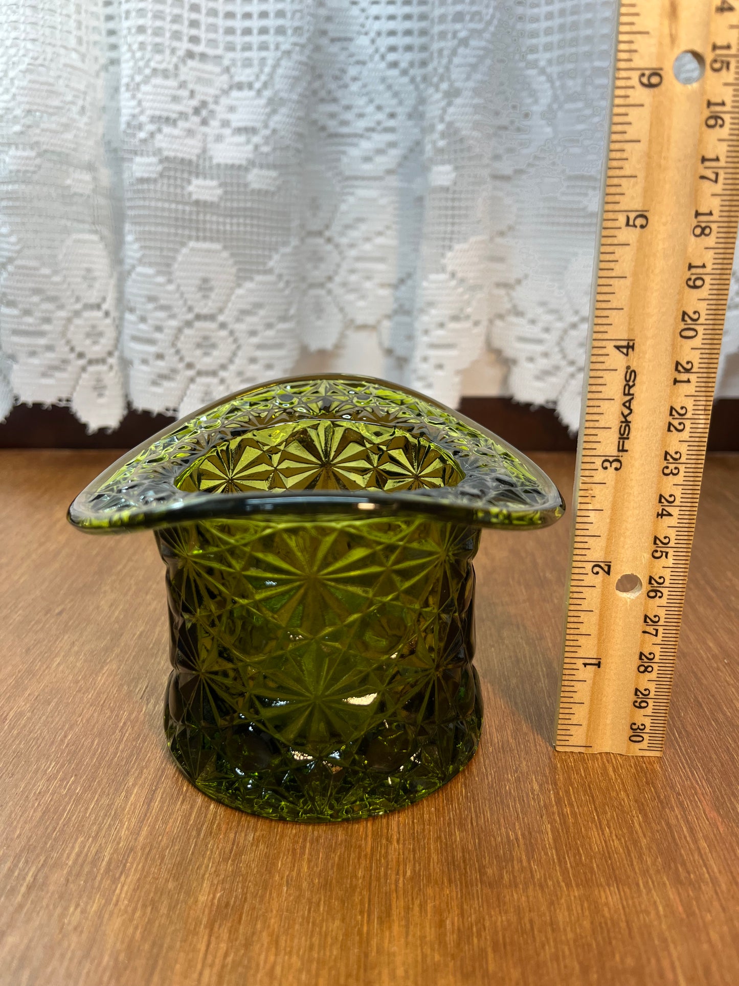 Vintage Olive Green Daisy & Button Art Glass Hat