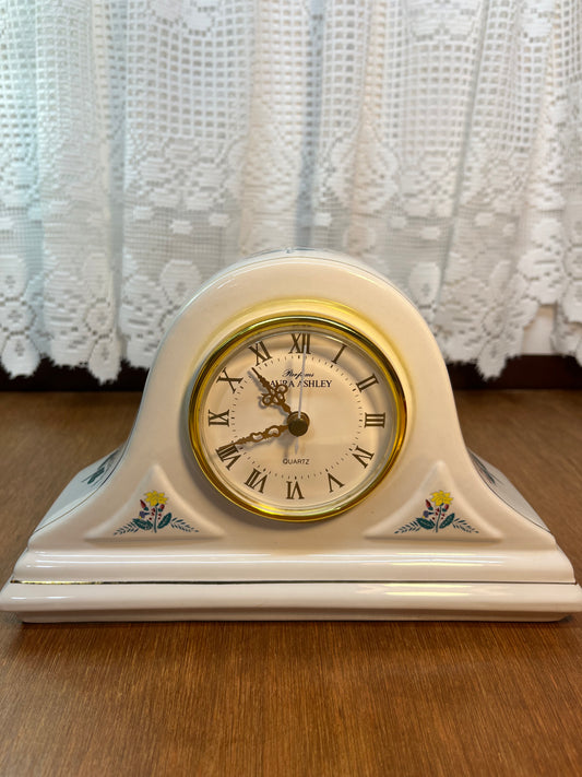 Vintage Quartz Laura Ashley Mantel Clock