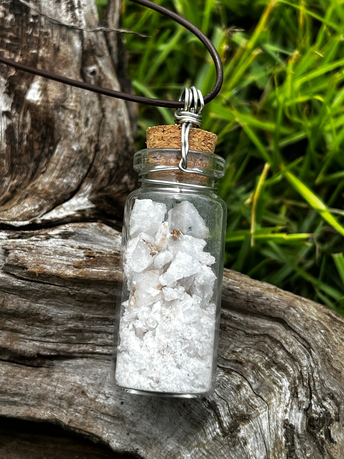 White Crystal Geode Trinket