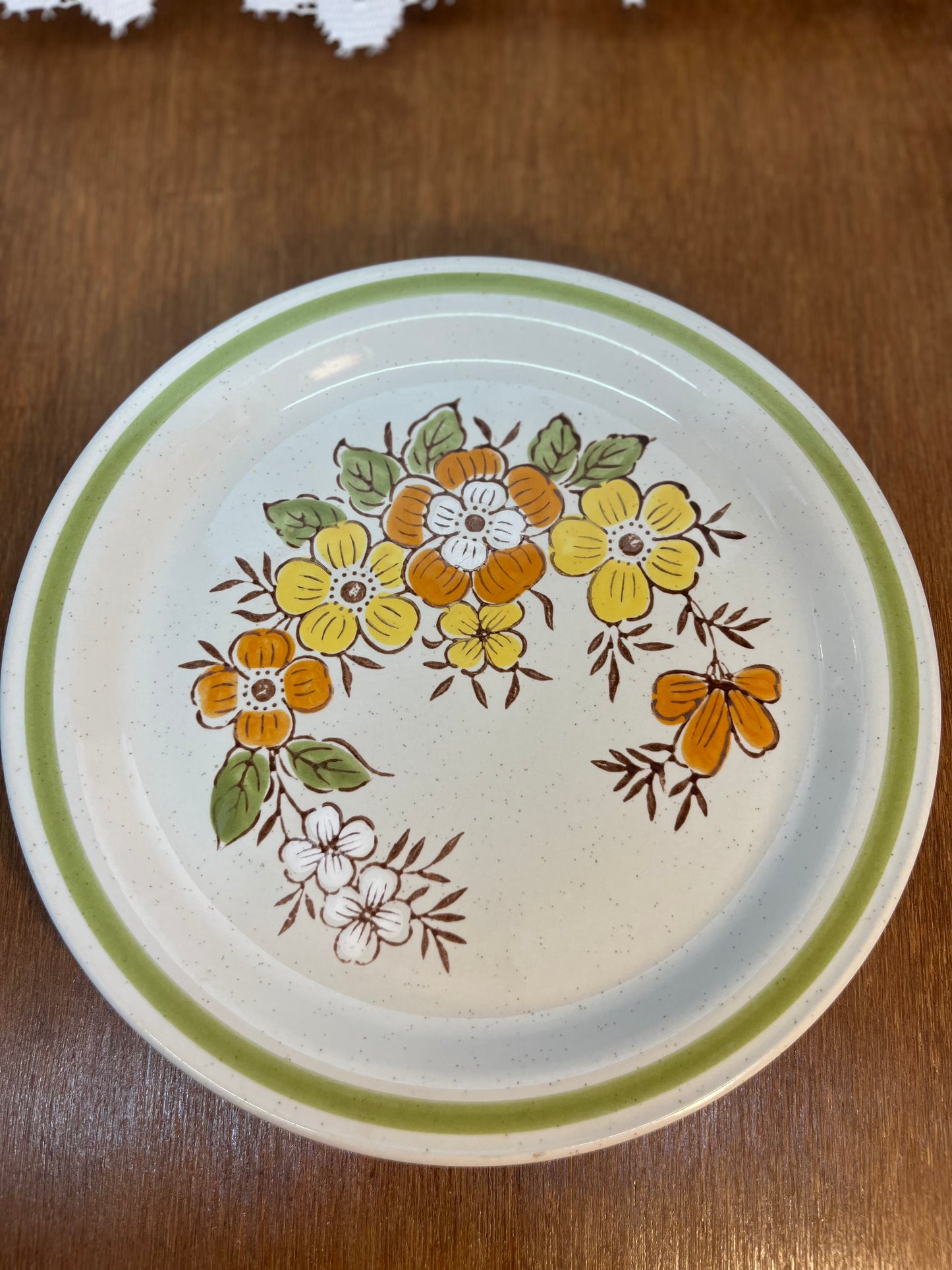 Spring Garden Country Casual Stoneware Plate