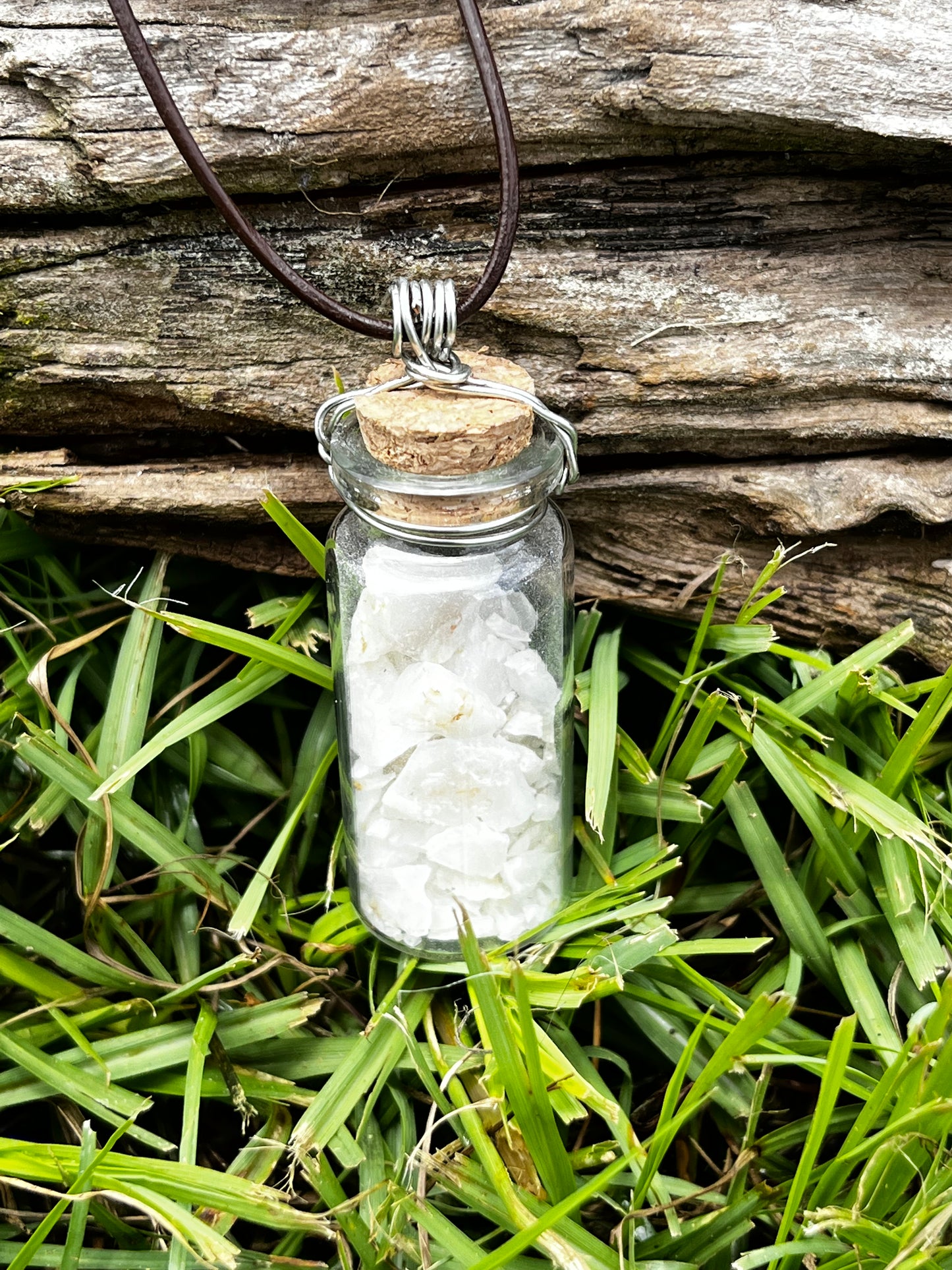 White Crystal Geode Trinket