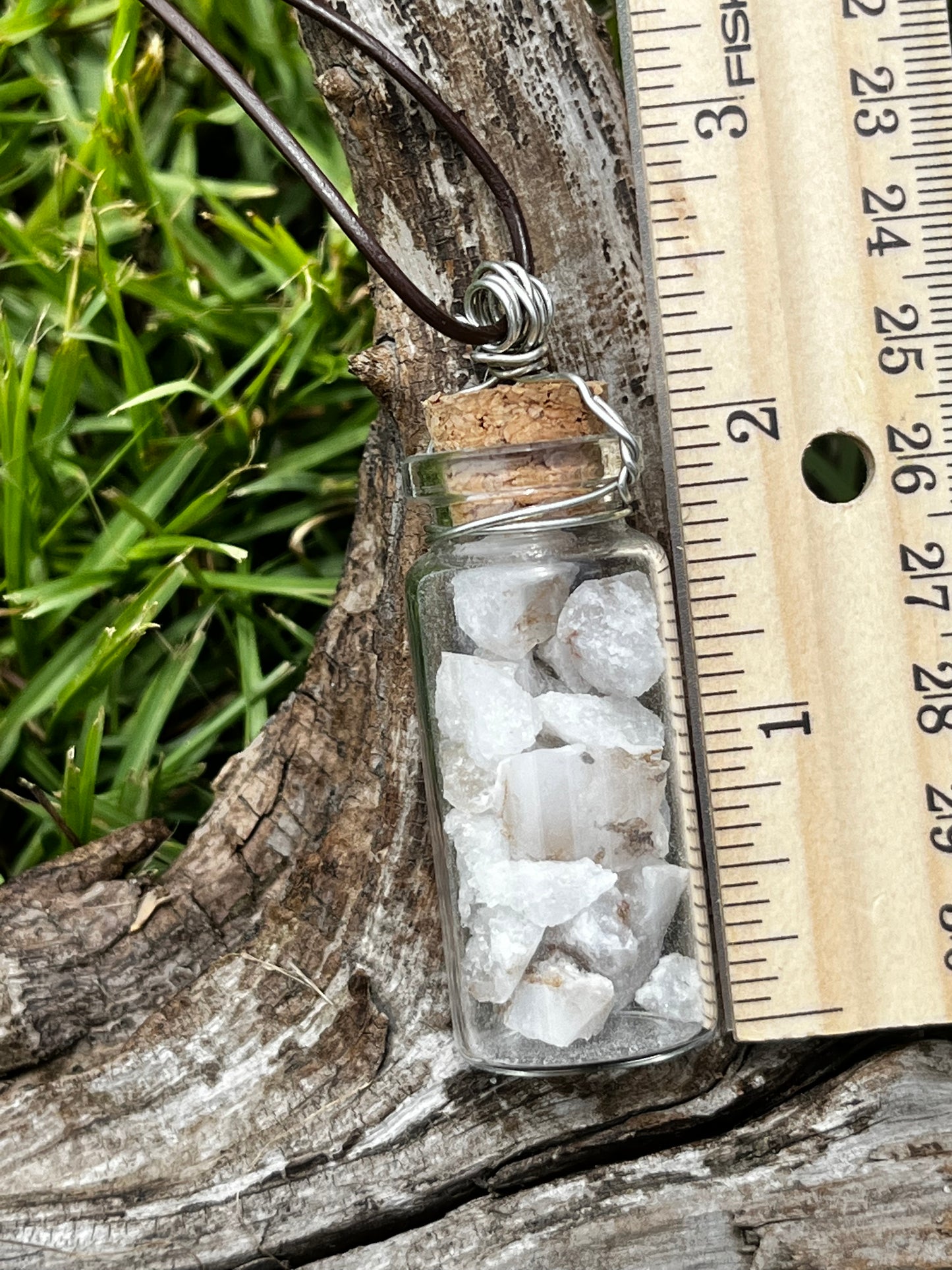 White Crystal Geode Trinket