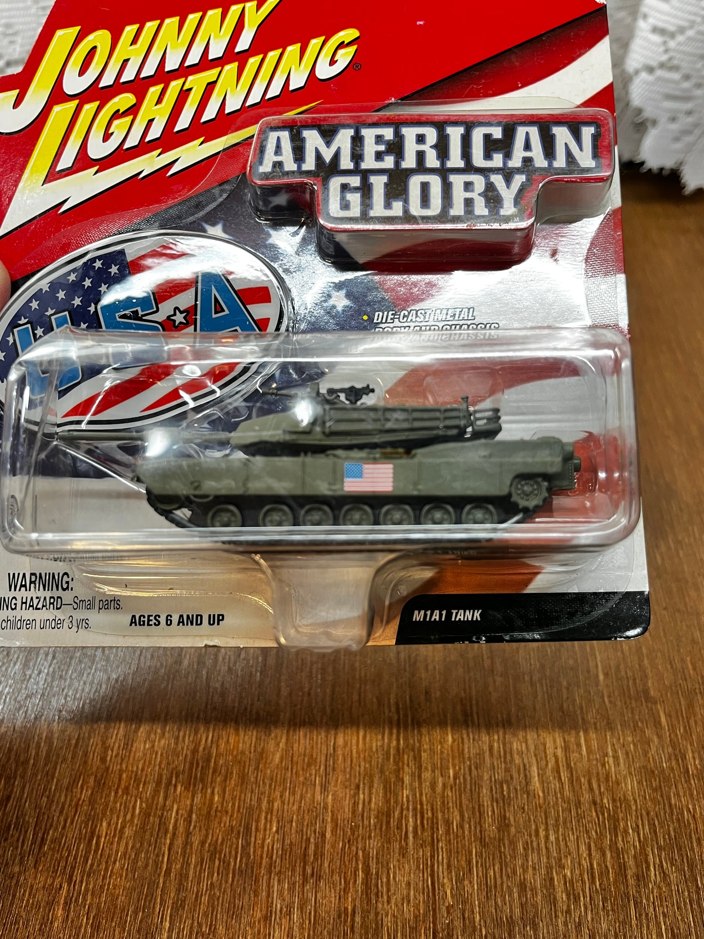 Johnny Lightning American Glory M1a1 Tank