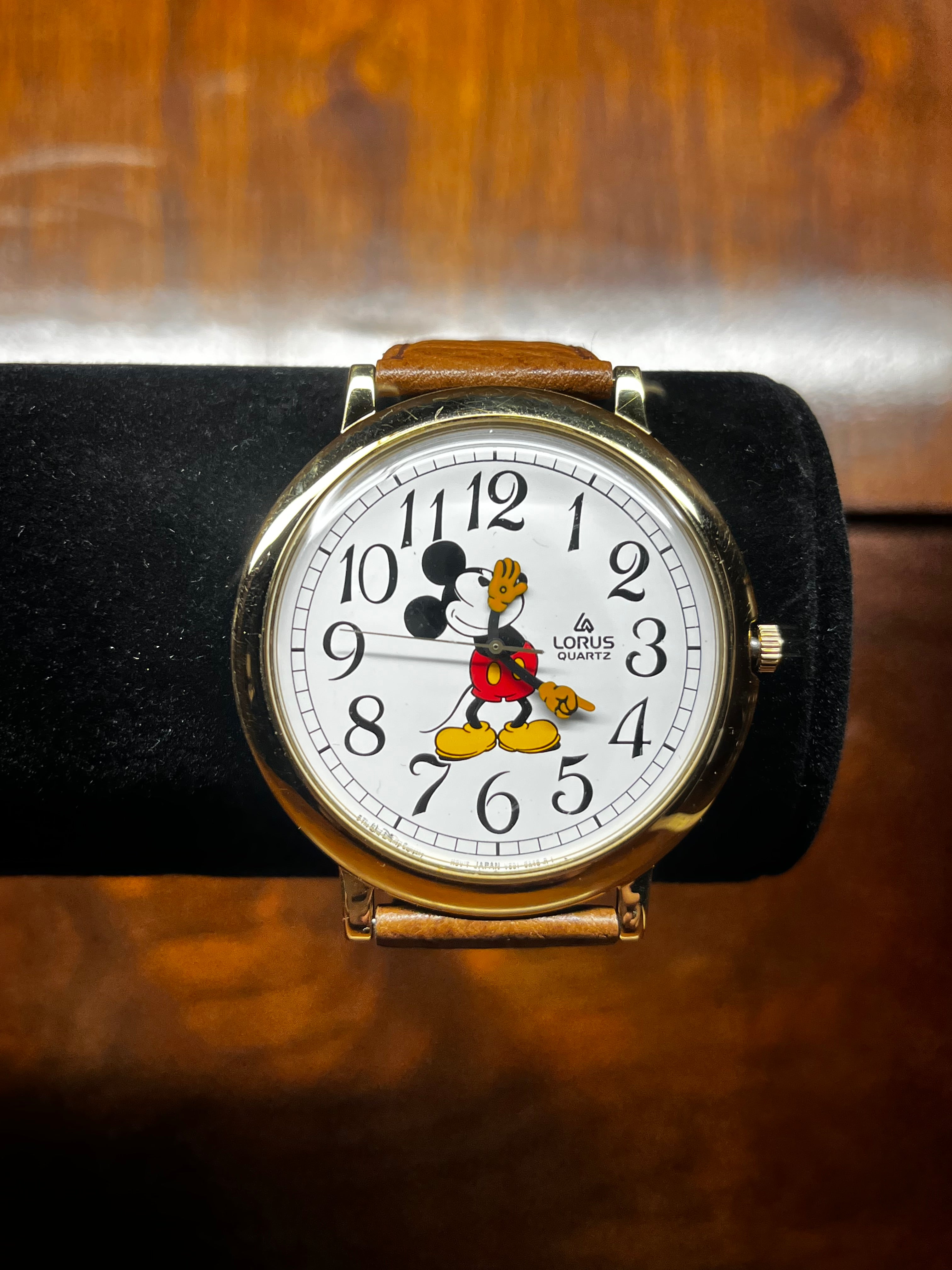 Vintage Mickey Mouse Large Face Lorus Watch Quartz V501 0A20