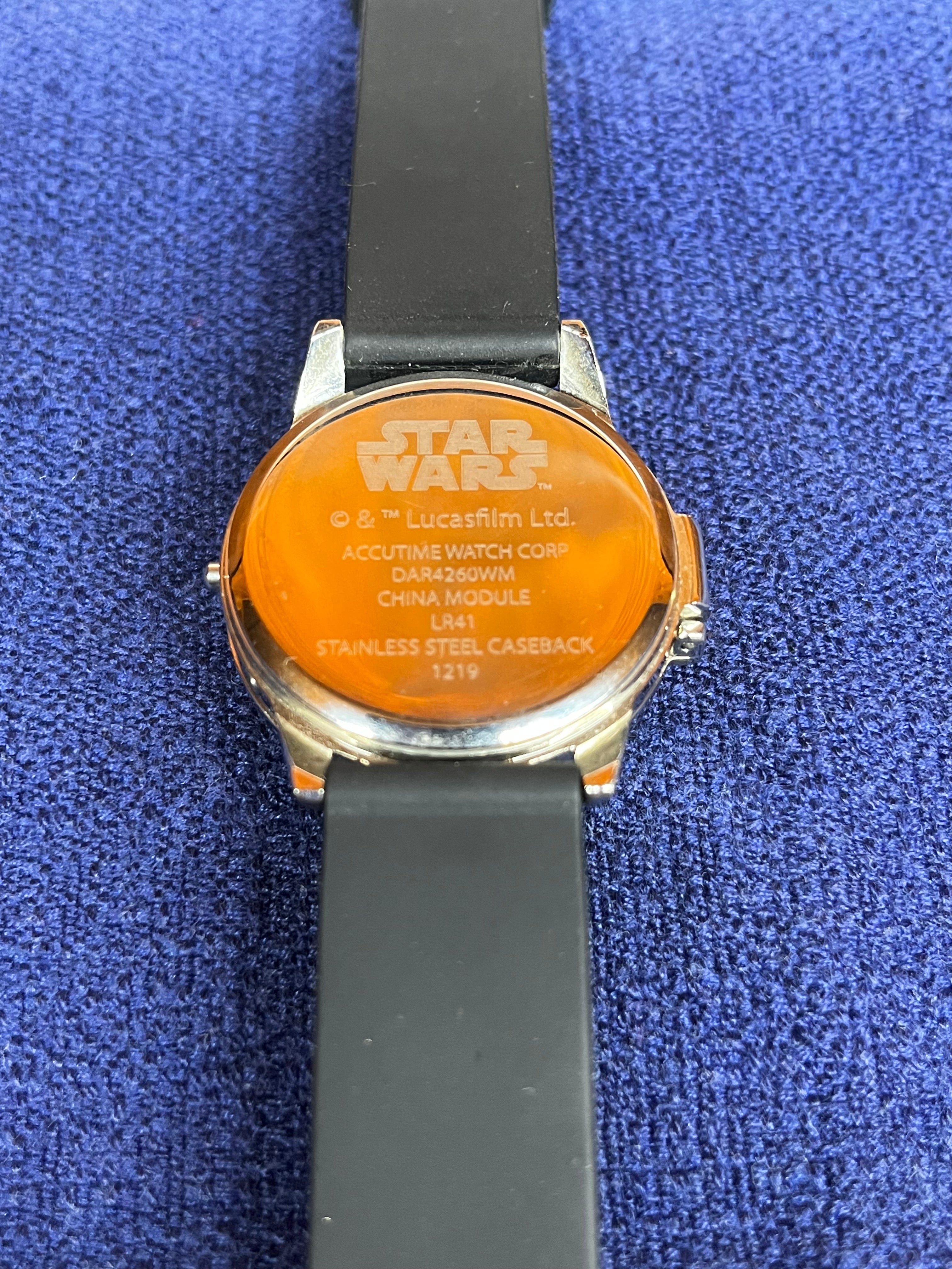 Spinner Star Wars LCD Darth Vader Watch – Traveling with the Moon's