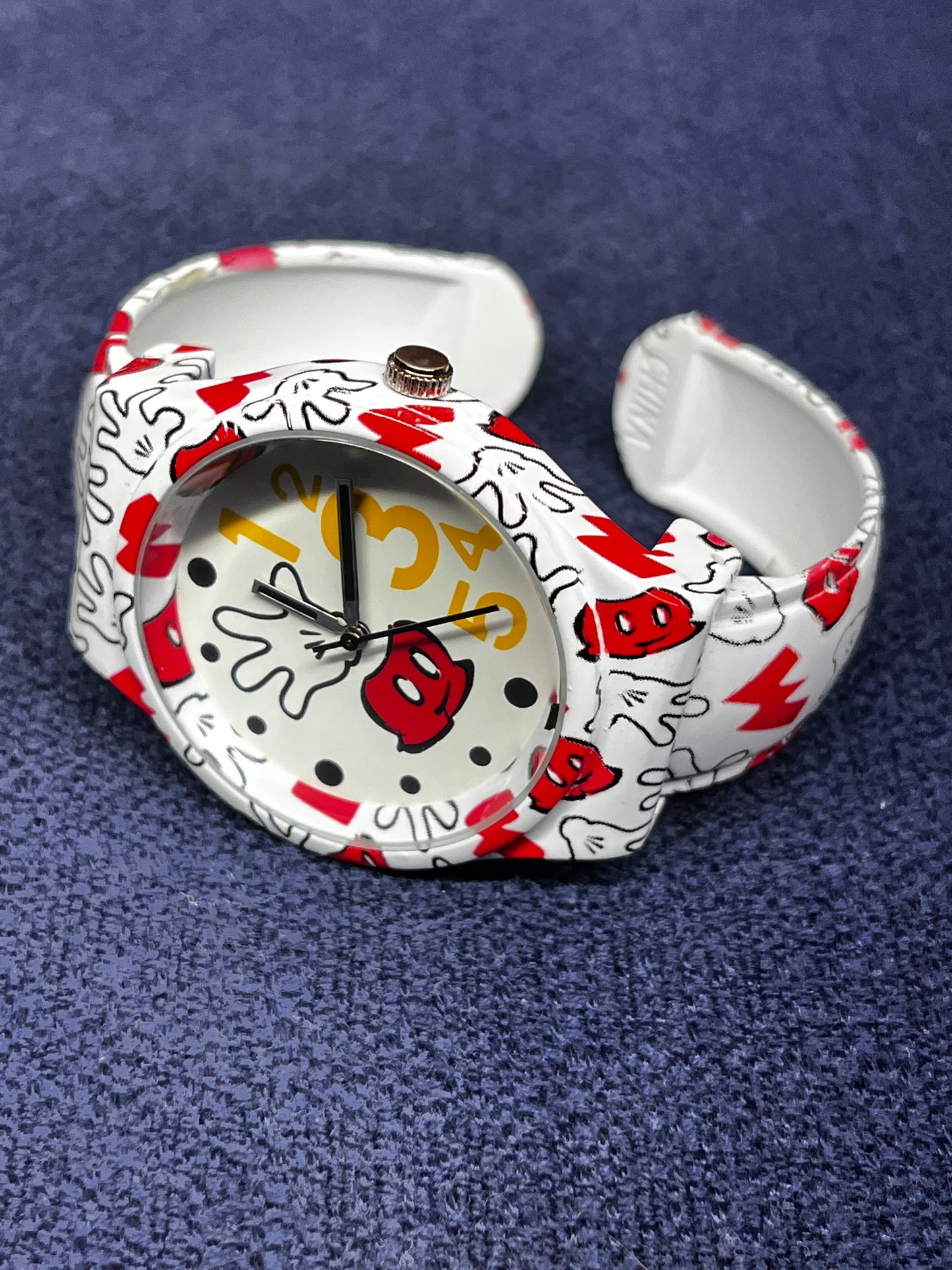 Analog Disney Mickey Mouse Bangle Gloves Watch