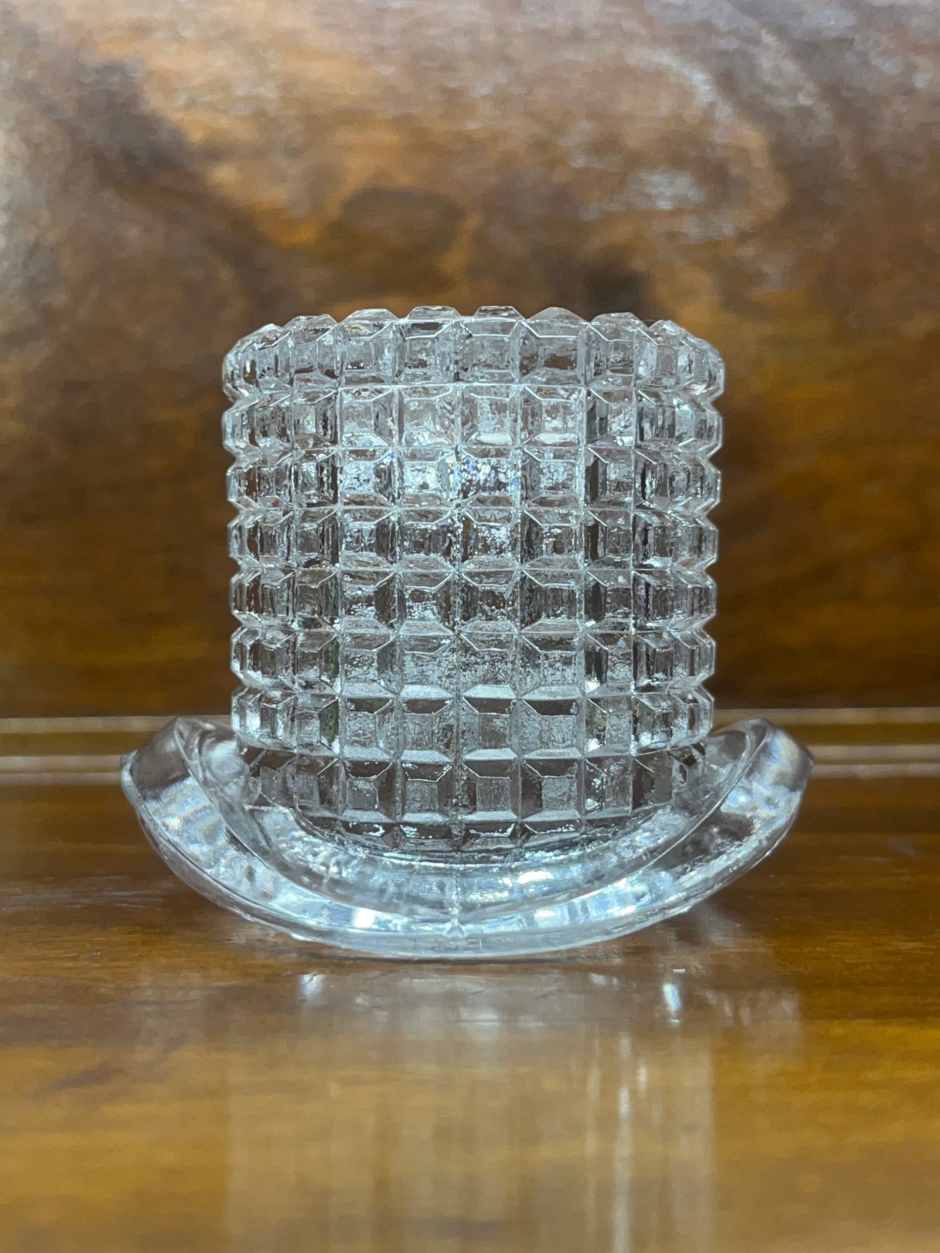 Top clearance hat glass