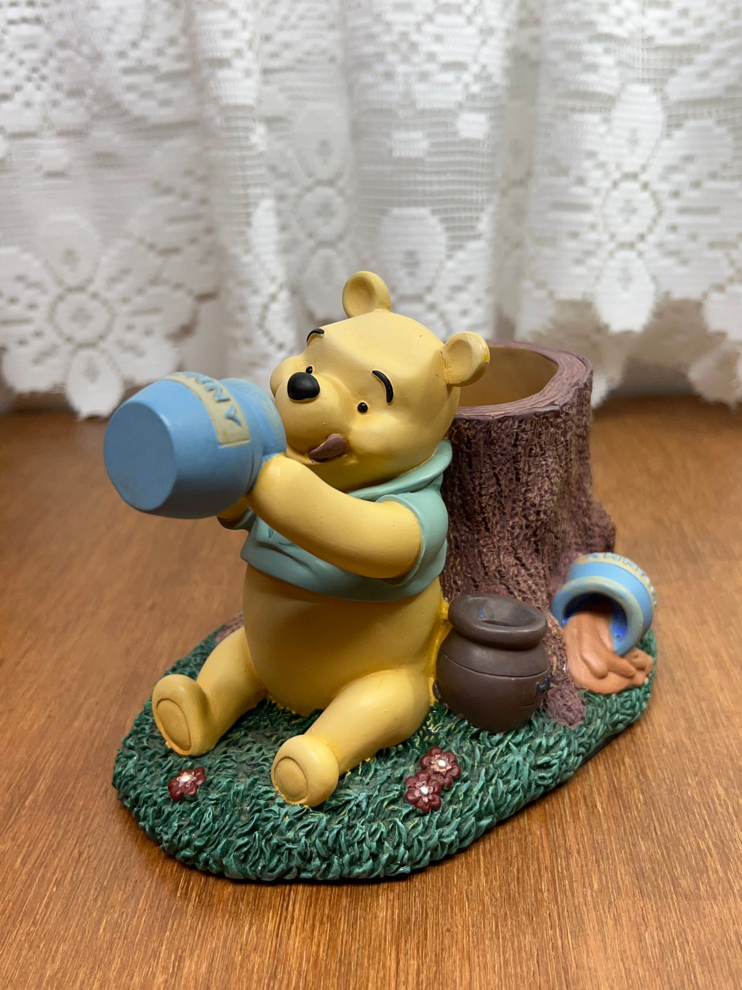 Winnie the Pooh Disney The pooh Honey Pot Tree Stump Pencil Holder