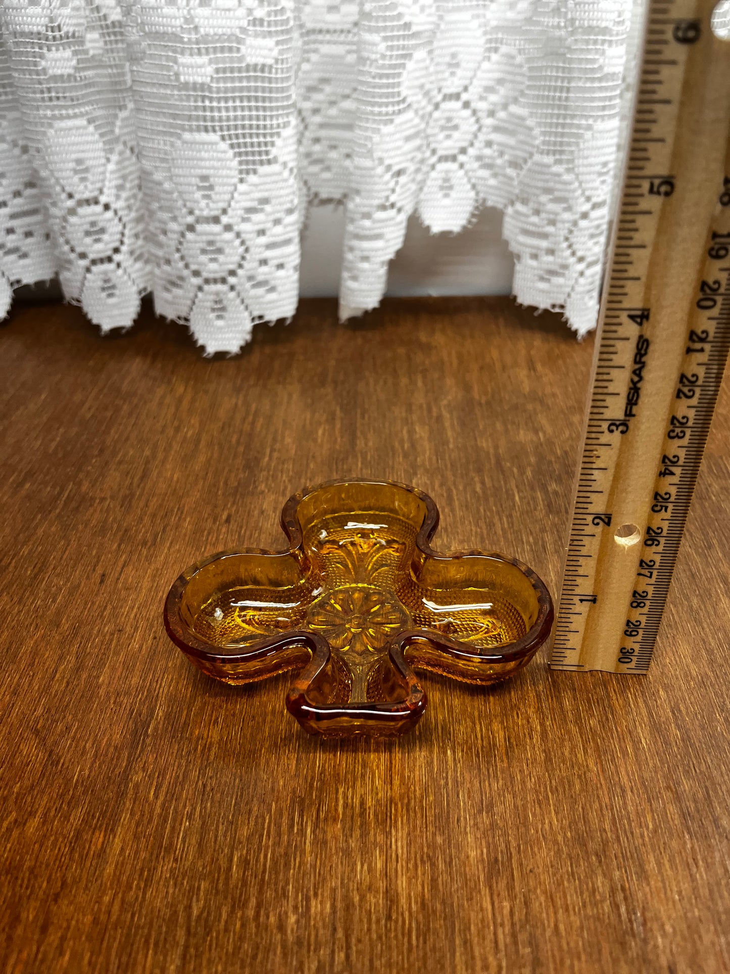 Vintage Tiara Amber Indiana Glass 3 Leaf Clover Trinket