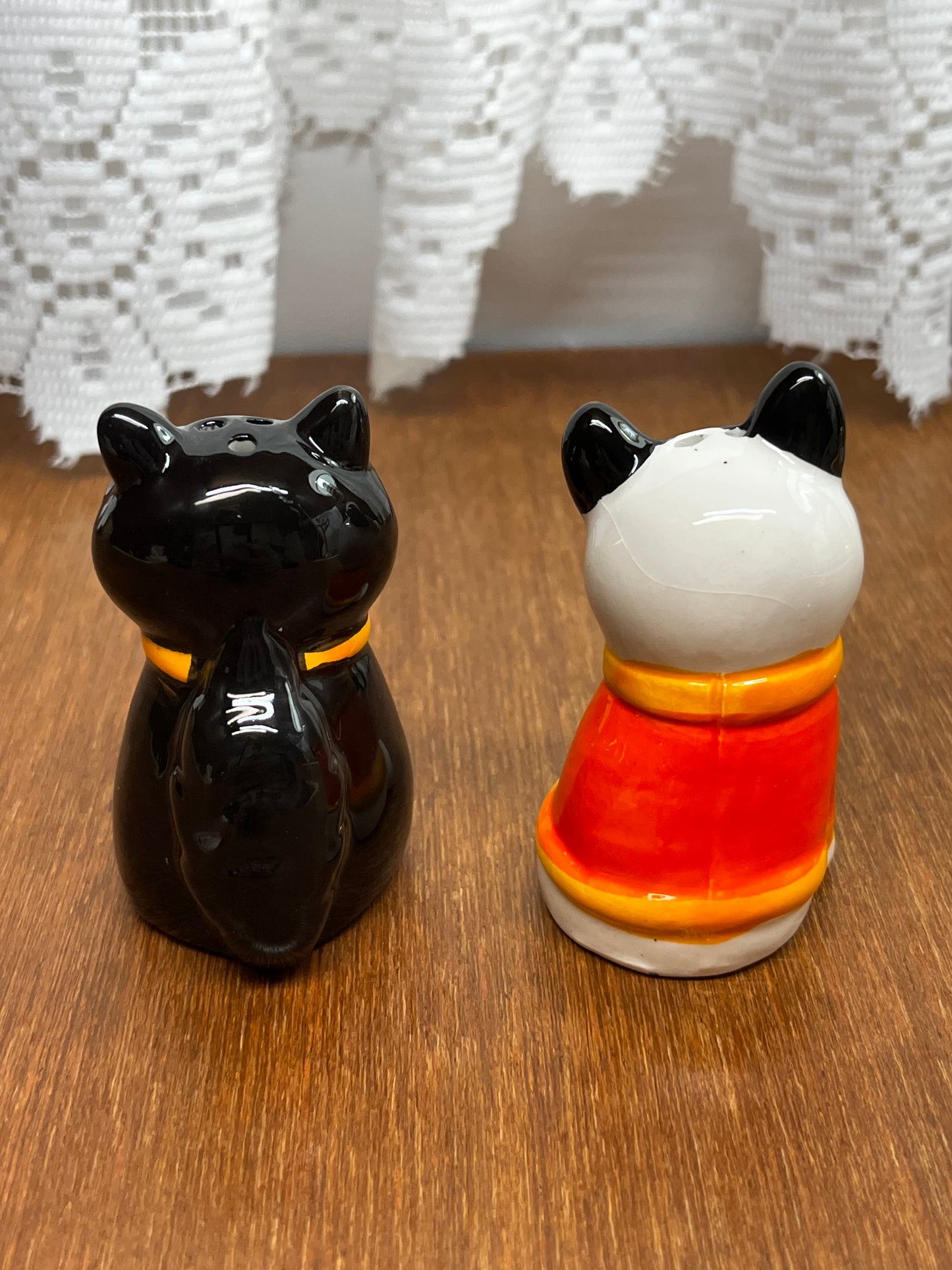 Halloween/Fall Season Set of Two Salt and Pepper Shakers