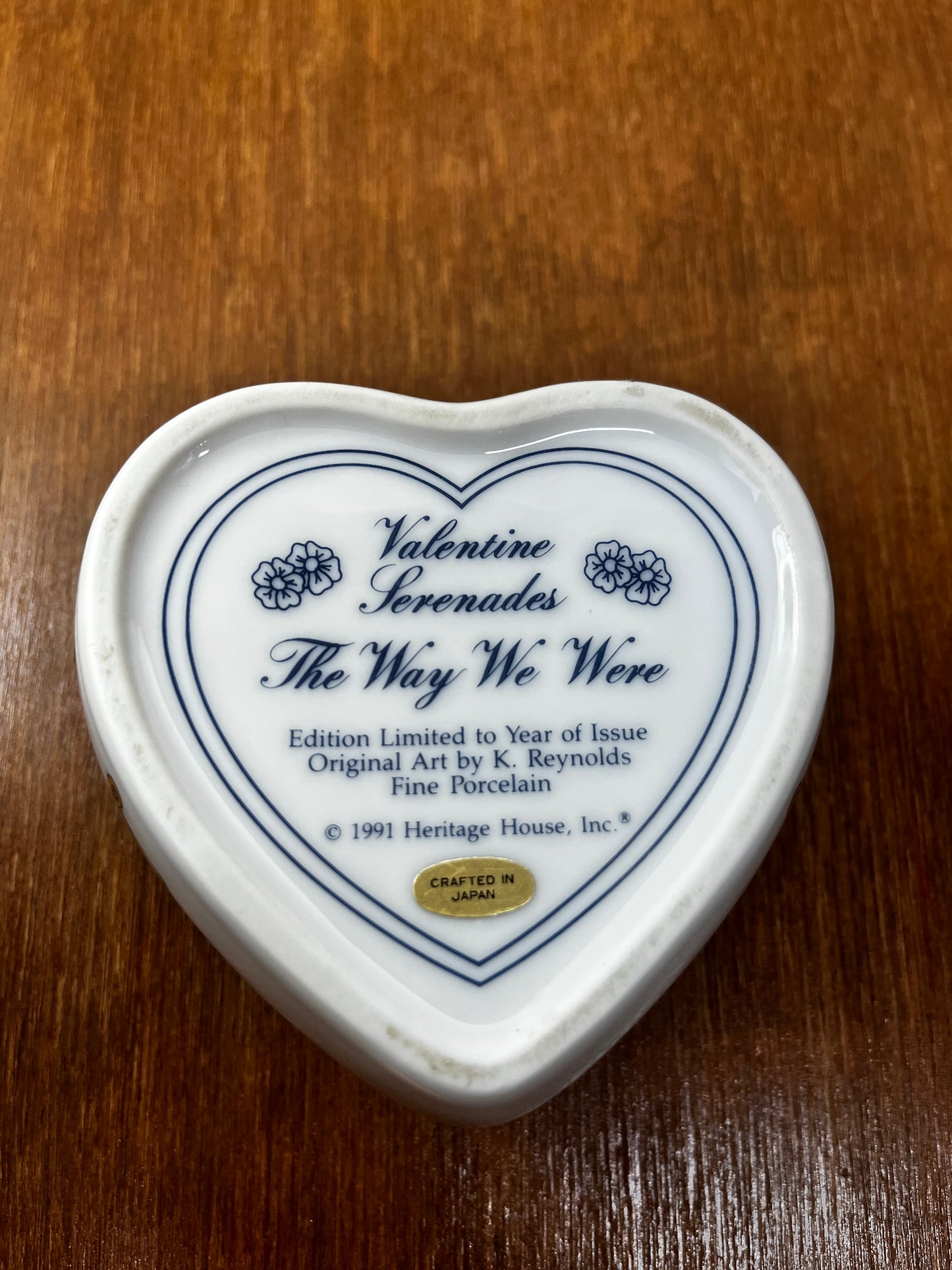 Vintage Heritage House Valentine Serenades Music Heart