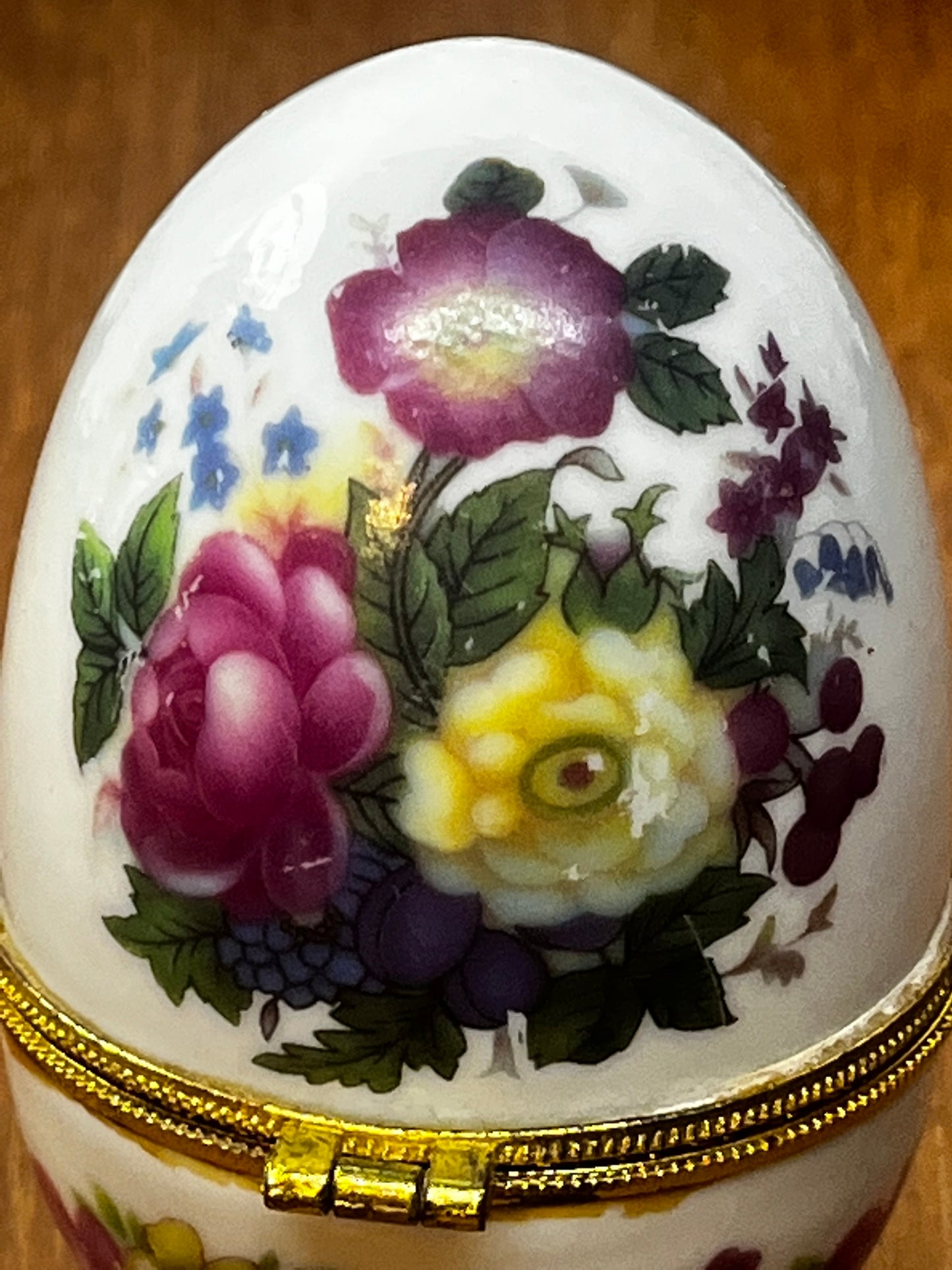 Vintage Antique Hinged Porcelain Egg trinket