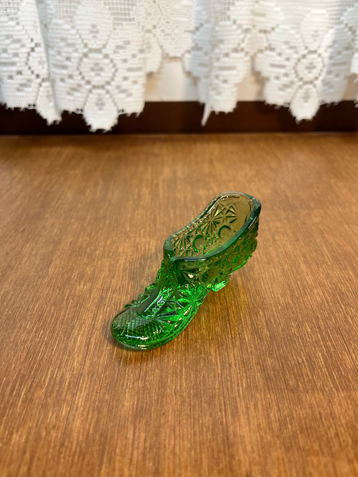 Vintage Mini Emerald Green Art Glass Shoe