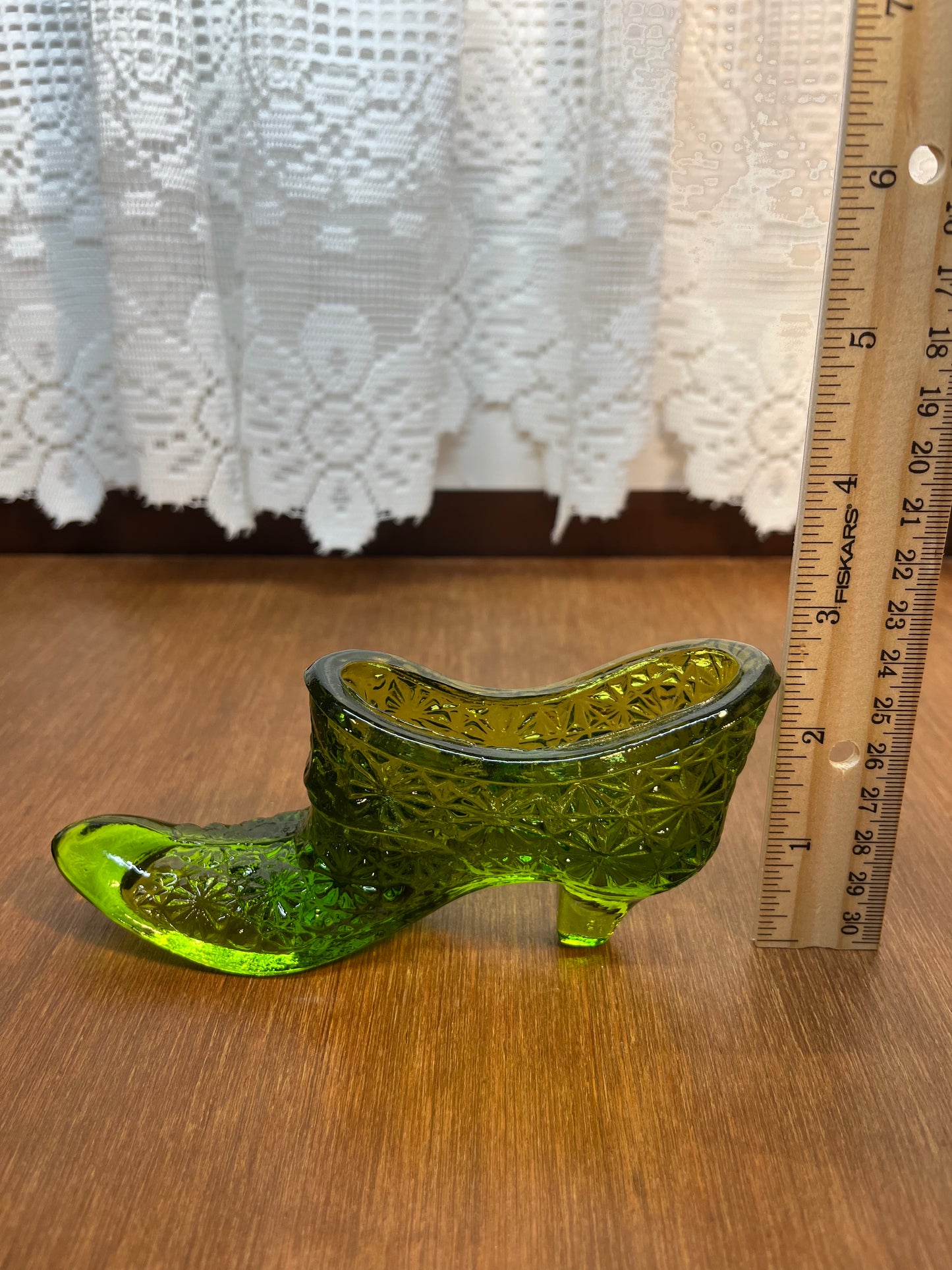 Vintage Daisy And Button Green Art Glass Shoe