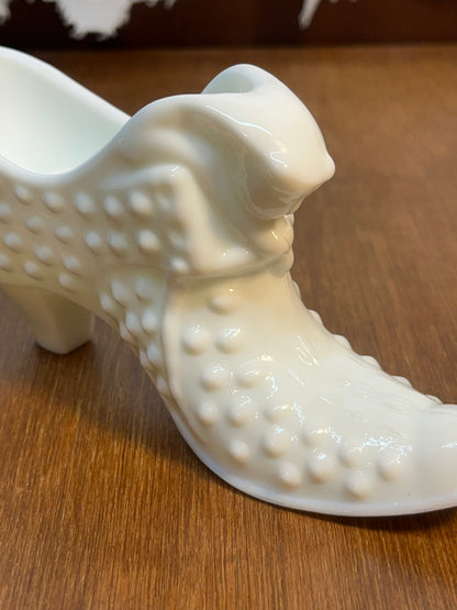 Vintage Milk Glass Hobnail Fenton Art Glass Show With Stamp