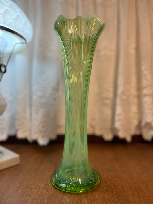 Vintage Green Heatherbloom Art Glass Opalescent Swung Vase