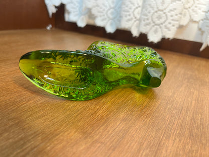 Vintage Daisy And Button Green Art Glass Shoe