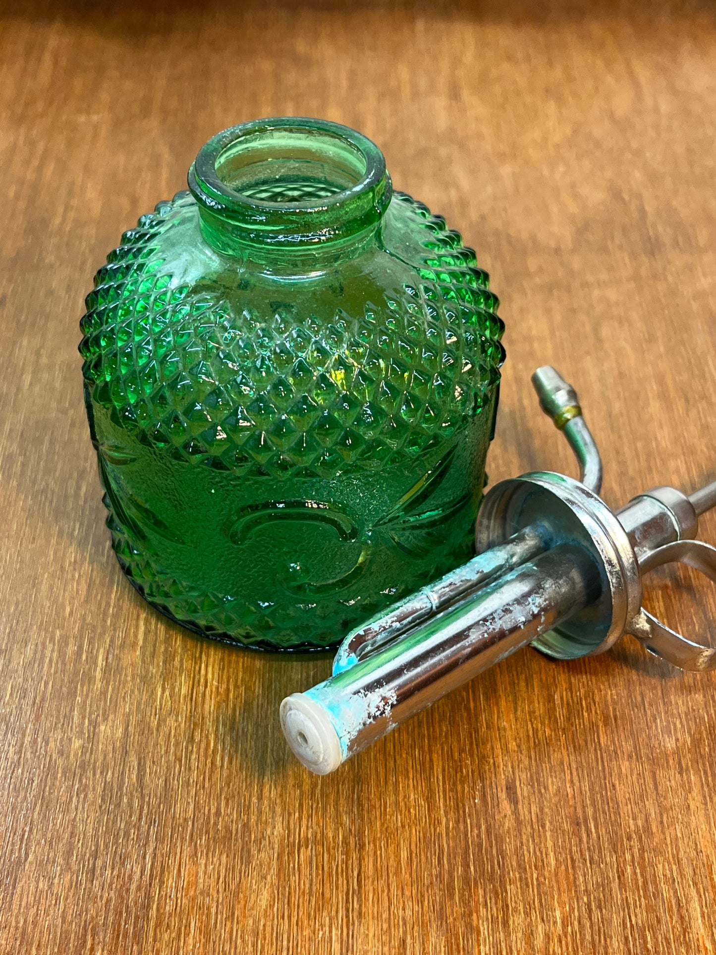 Vintage Green Leaf Pattern Spray Perfume Bottle