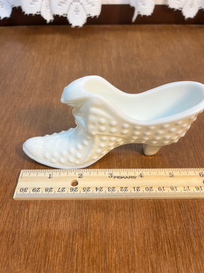 Vintage Milk Glass Hobnail Fenton Art Glass Show With Stamp