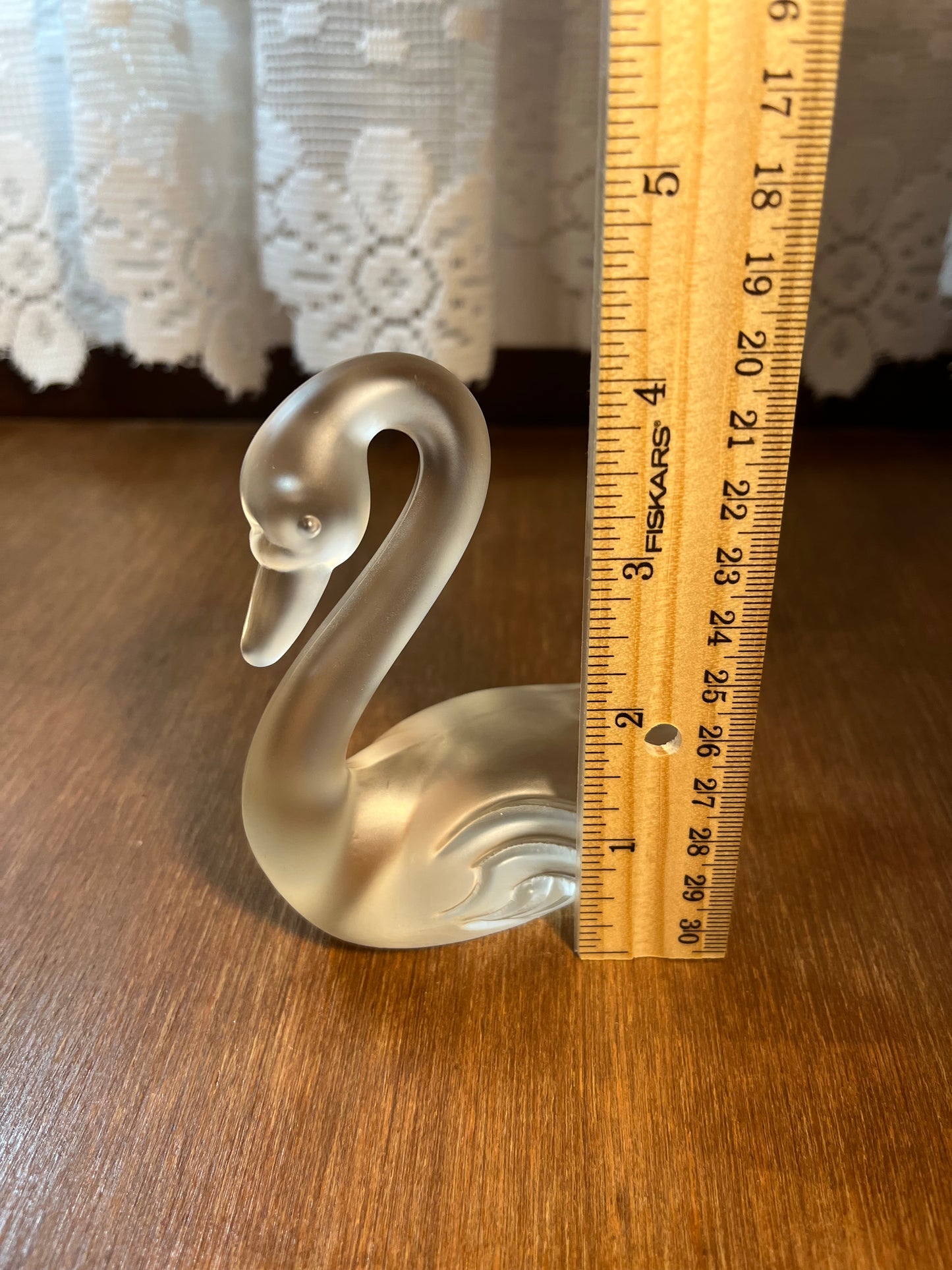 Vintage Frosted Art Glass Fenton Swan Figurine