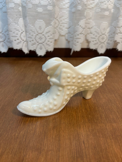 Vintage Milk Glass Hobnail Fenton Art Glass Show With Stamp