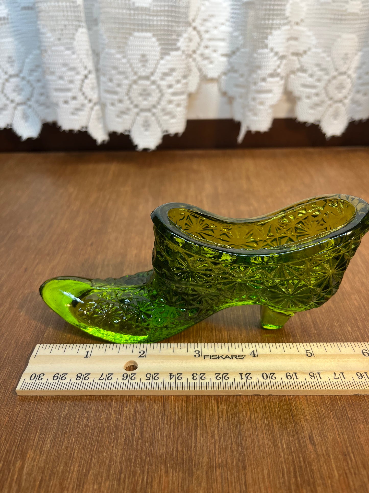 Vintage Daisy And Button Green Art Glass Shoe