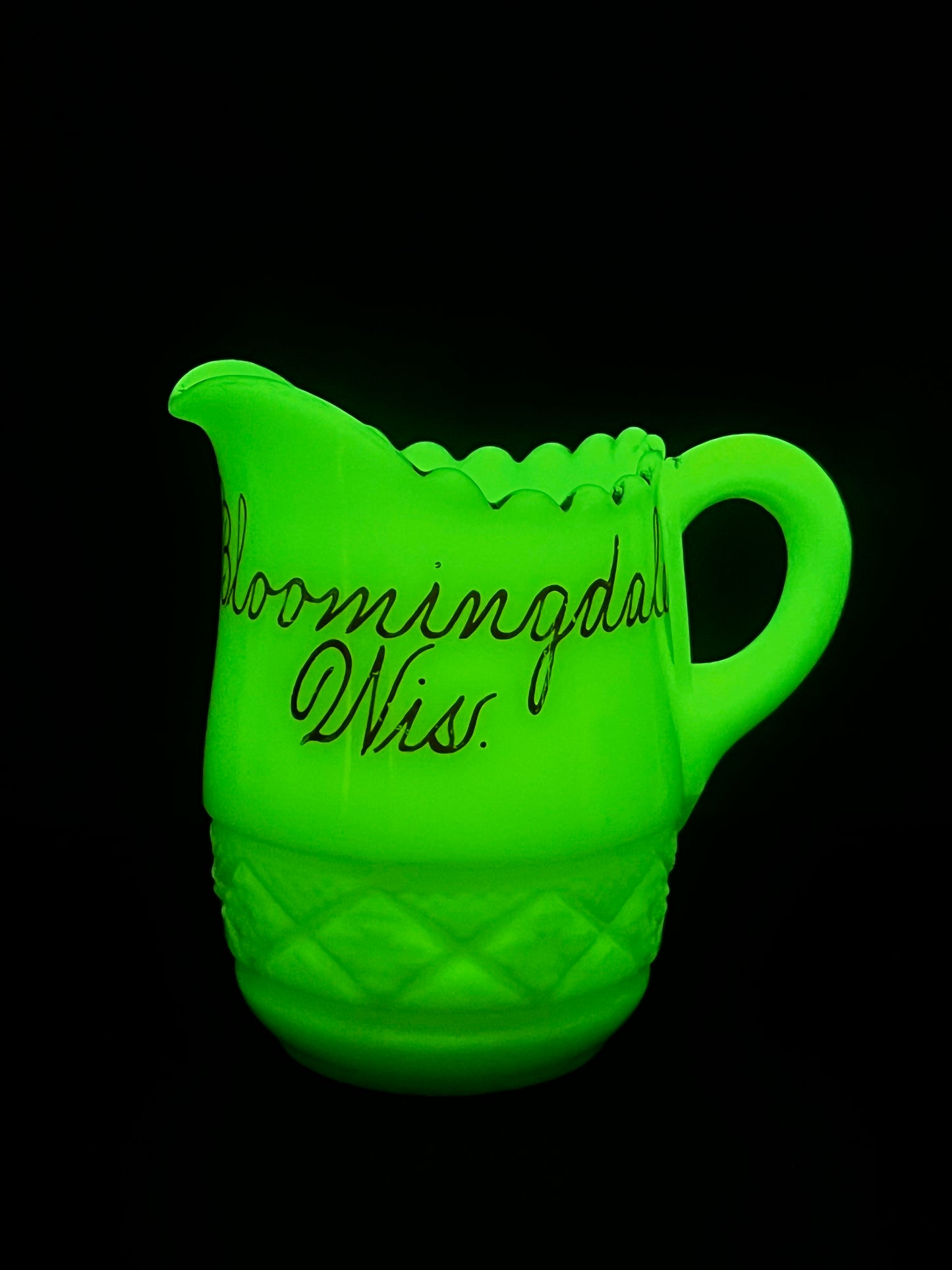 Vintage Heisey Bloomingdale Wisconsin Souvenir Uranium Glass