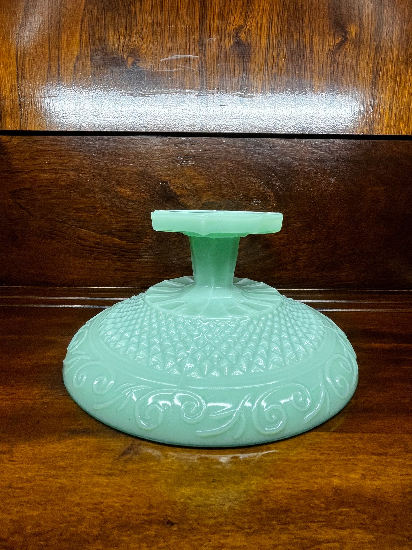 Jadeite Foot Dish